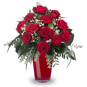 12 Classic Red Roses delivery to Canada