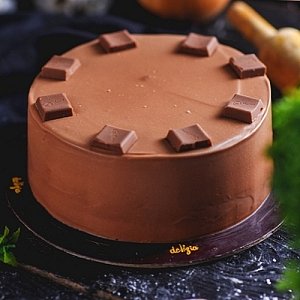 2.5lbs Dairy Milk Cake from Delizia