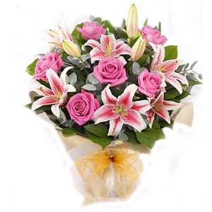 Pink Rose & Lily Hand Tied Delivery to UAE