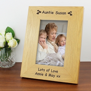 Personalised Oak Finish 6x4 Hearts Photo Frame